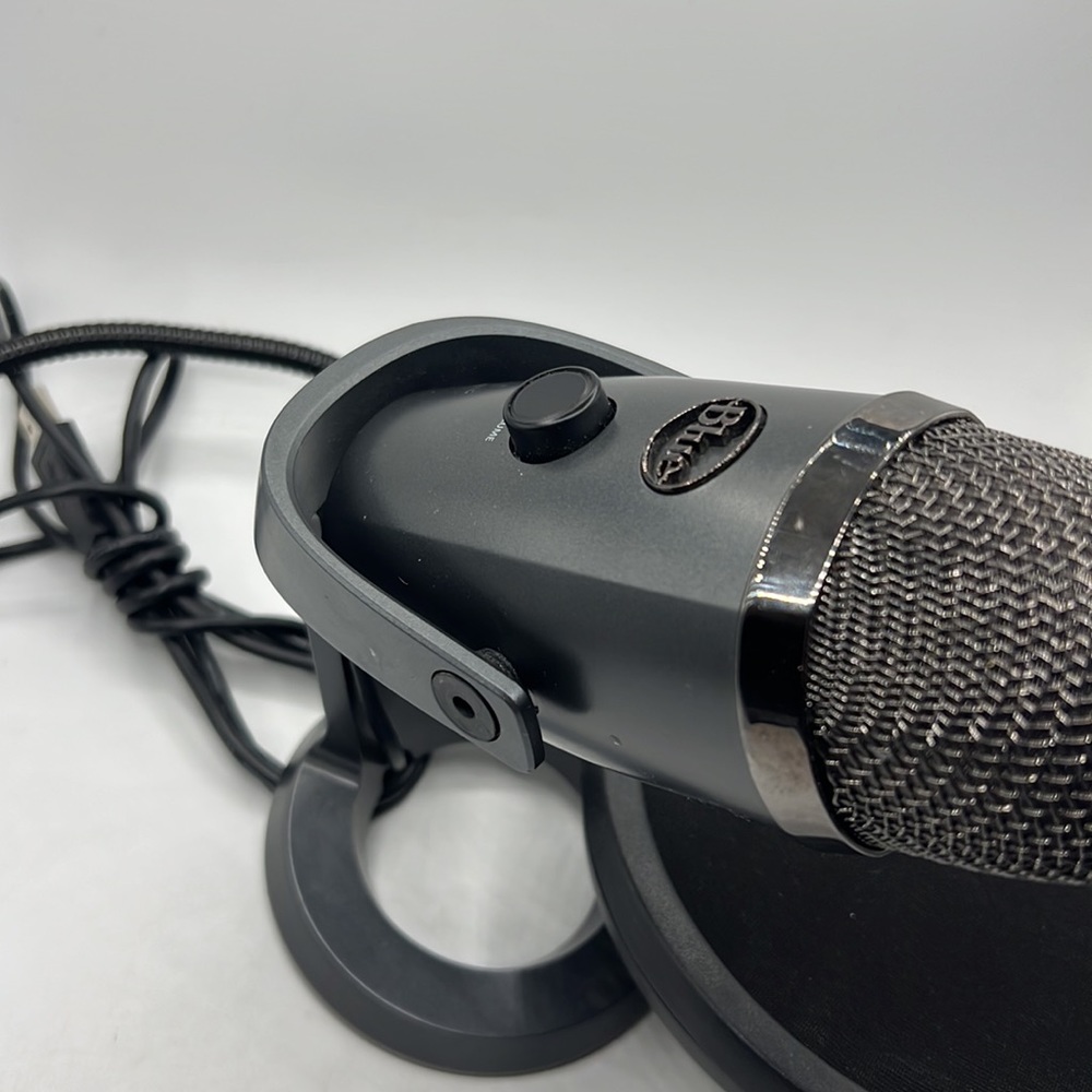 Blue Microphone - Picture 2 of 7